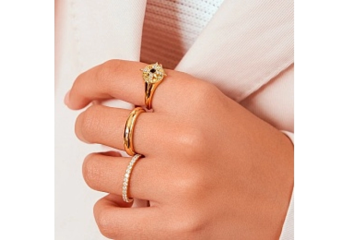 Gold Star Signet Ring