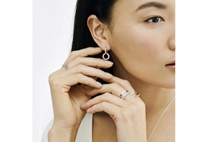 Pandora logo sterling silver ring with clear cubic