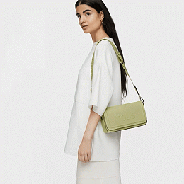 PU.COT,HANDBAG M.T LA RUE NEW GREEN