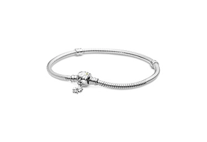 Snake chain sterling silver bracelet and daisy cla
