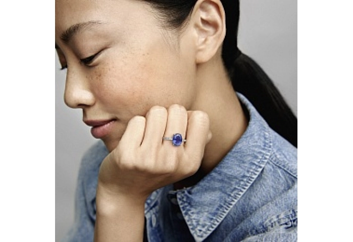 Sterling silver ring with princess blue crystal an