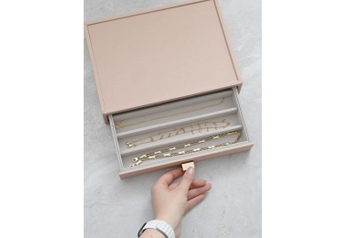 BLUSH CLASSIC NECKLACE