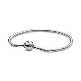 Snake chain silver bracelet with roundclasp