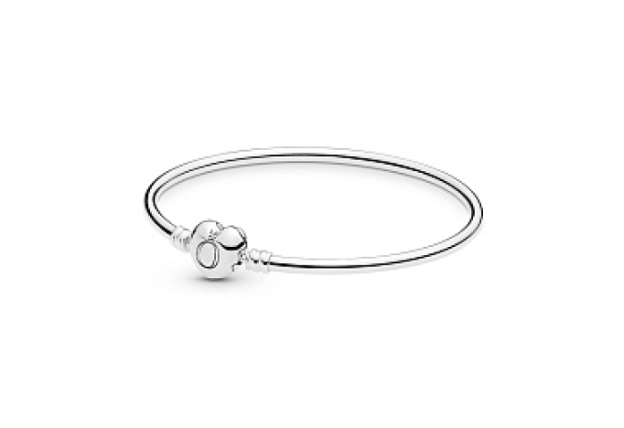 Silver bangle with heart-shaped clasp
