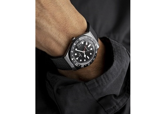 Mens Q GMT 38mm Gray Case Black Dial Black Syn Rub