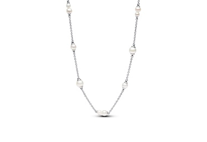 Sterling silver collier with white treated freshwa