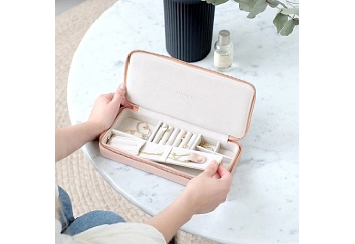 Blush Pink Sleek Necklace Travel Box