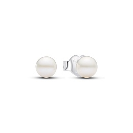 Sterling silver stud Earrings with 4,5 mm white treated freshwater cultured pearl