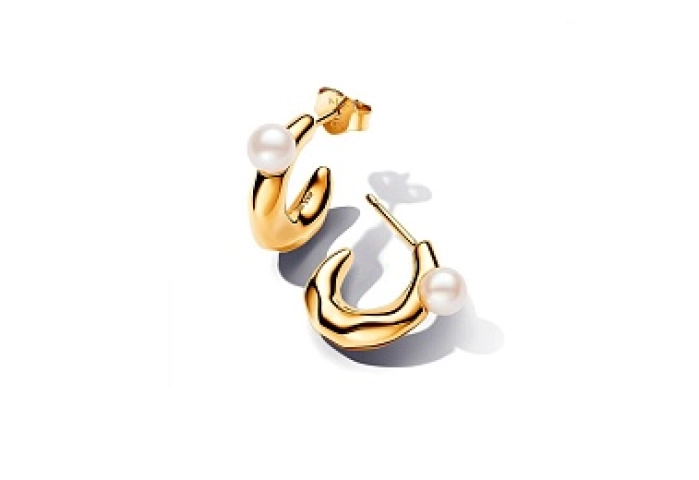 14k Gold-plated hoop earrings with white treated f