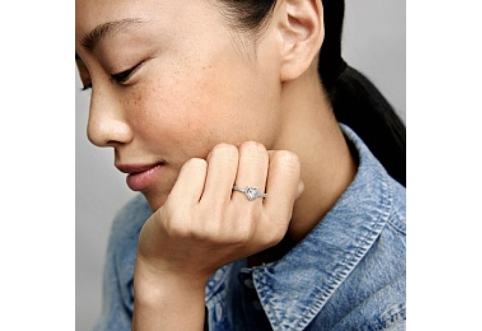 Heart sterling silver ring with clear cubic zircon