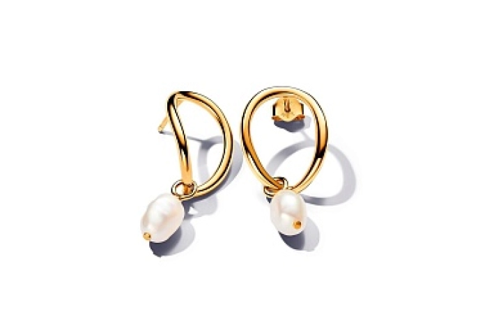 14k Gold-plated drop earrings with baroque white t