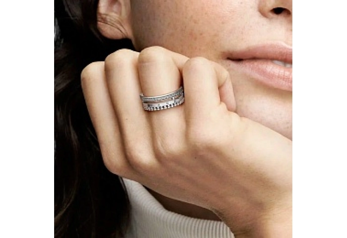 Pandora logo sterling silver ring with clear cubic