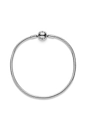 Snake chain silver bracelet with roundclasp