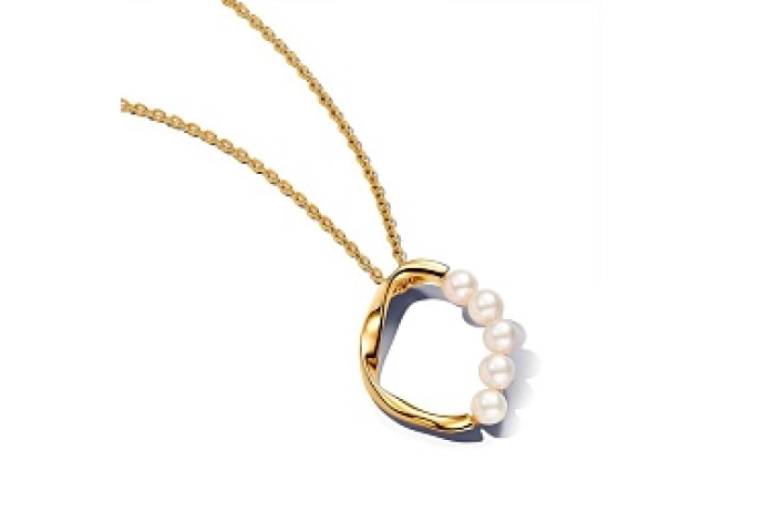 14k Gold-plated pendant necklace with white treate
