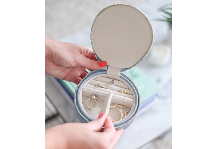 Lavender Round Travel Box