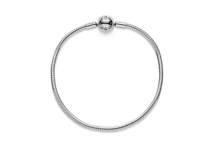 Snake chain silver bracelet with round clasp