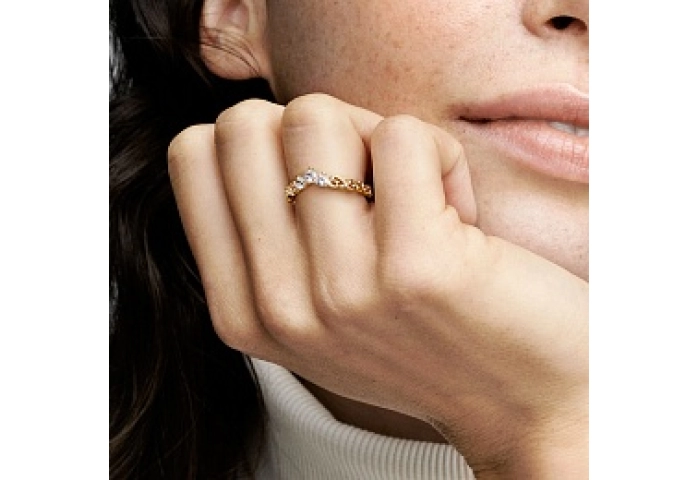 Regal tiara 14k gold-plated ring with clear cubic 