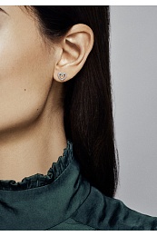 Heart silver stud earrings with clearcubic zirconi