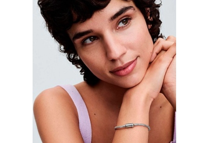Snake chain sterling silver bracelet with magnetic clasp