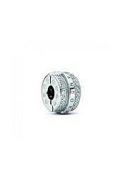 Pandora logo sterling silver clip with clearcubic zirconia andsilicone grip /799042C01