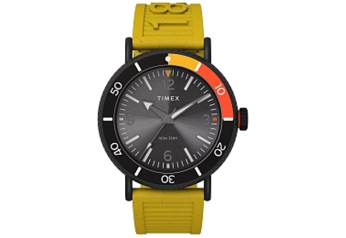 Standard 43mm Black Case Black Dial Yellow