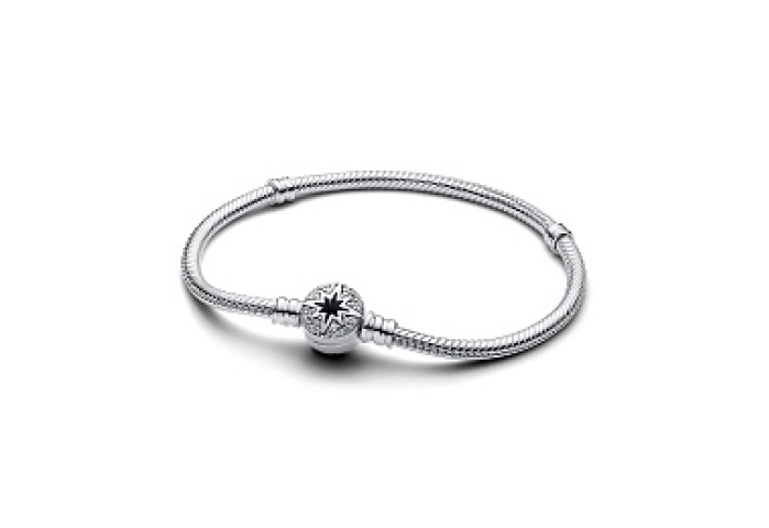 Snake chain sterling silver bracelet with north st